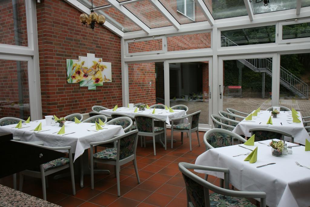 Hotel Restaurant Zum Jägerheim Wendeburg Exterior foto